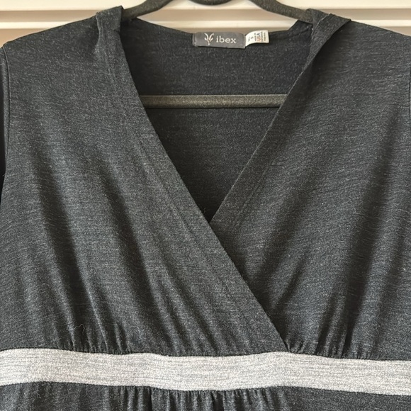 Ibex hooded Sweater dress 100% Merino Wool Womens S Faux Wrap Front Pockets Warm - Picture 4 of 15